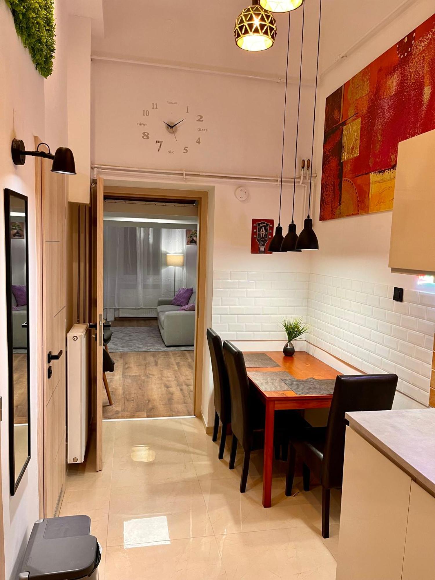 Ernesto 17 With Free Parking Possibility Leilighet Budapest Eksteriør bilde
